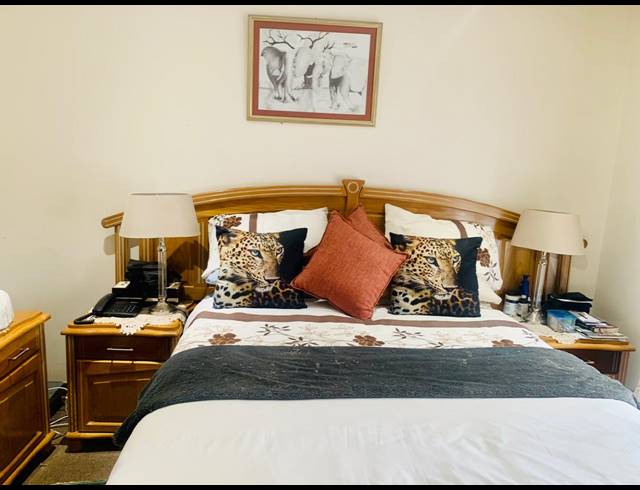 2 BEDROOM RETIREMENT UNIT FOR SALE IN JORDAAN PARK